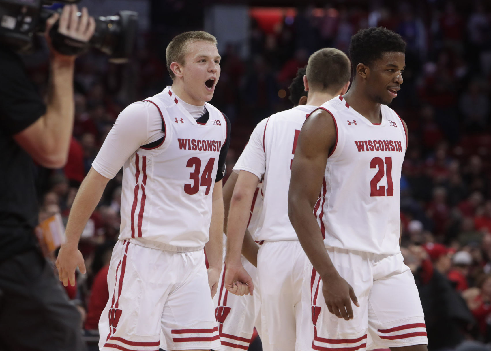 14BadgersIndiana1699AJA-01022018203450